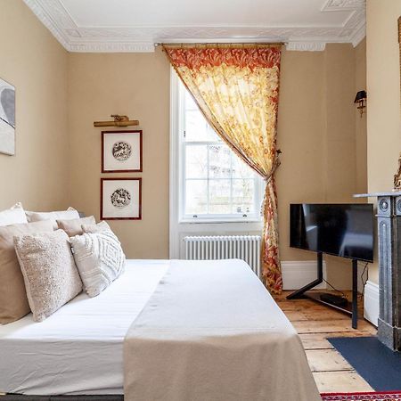 The New Cross Premier Rooms Лондон Екстер'єр фото