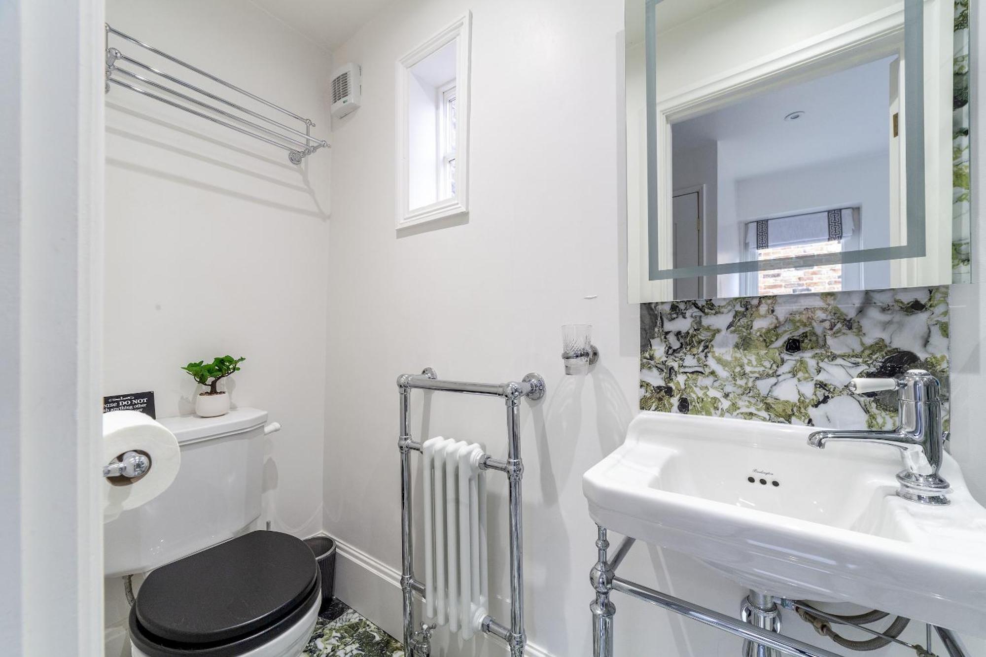 The New Cross Premier Rooms Лондон Екстер'єр фото