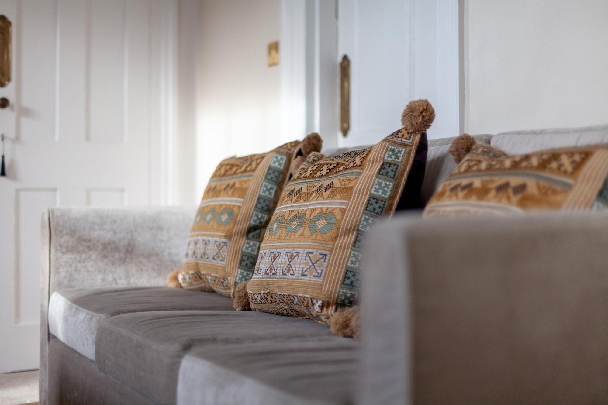 The New Cross Premier Rooms Лондон Екстер'єр фото