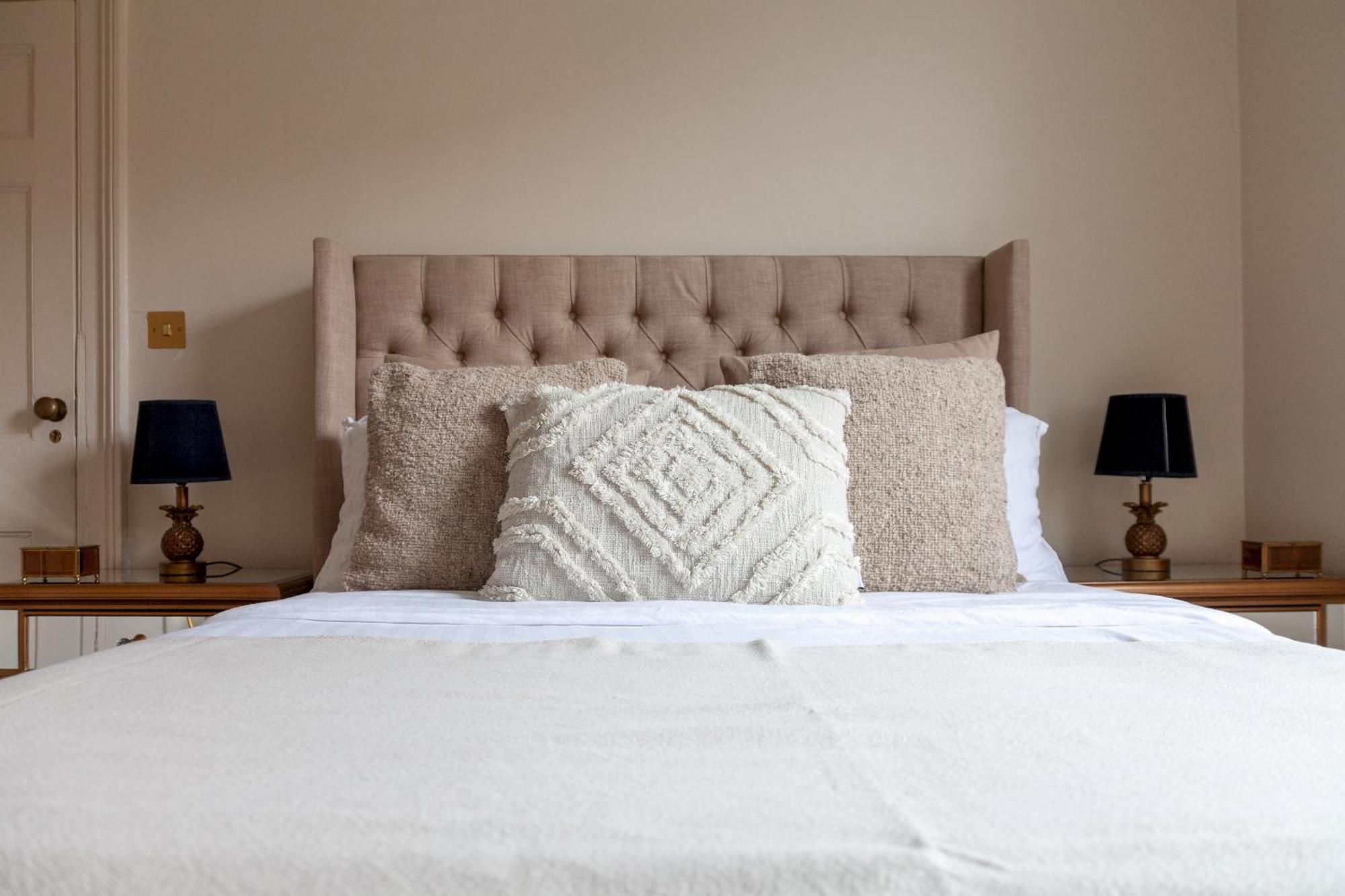 The New Cross Premier Rooms Лондон Екстер'єр фото