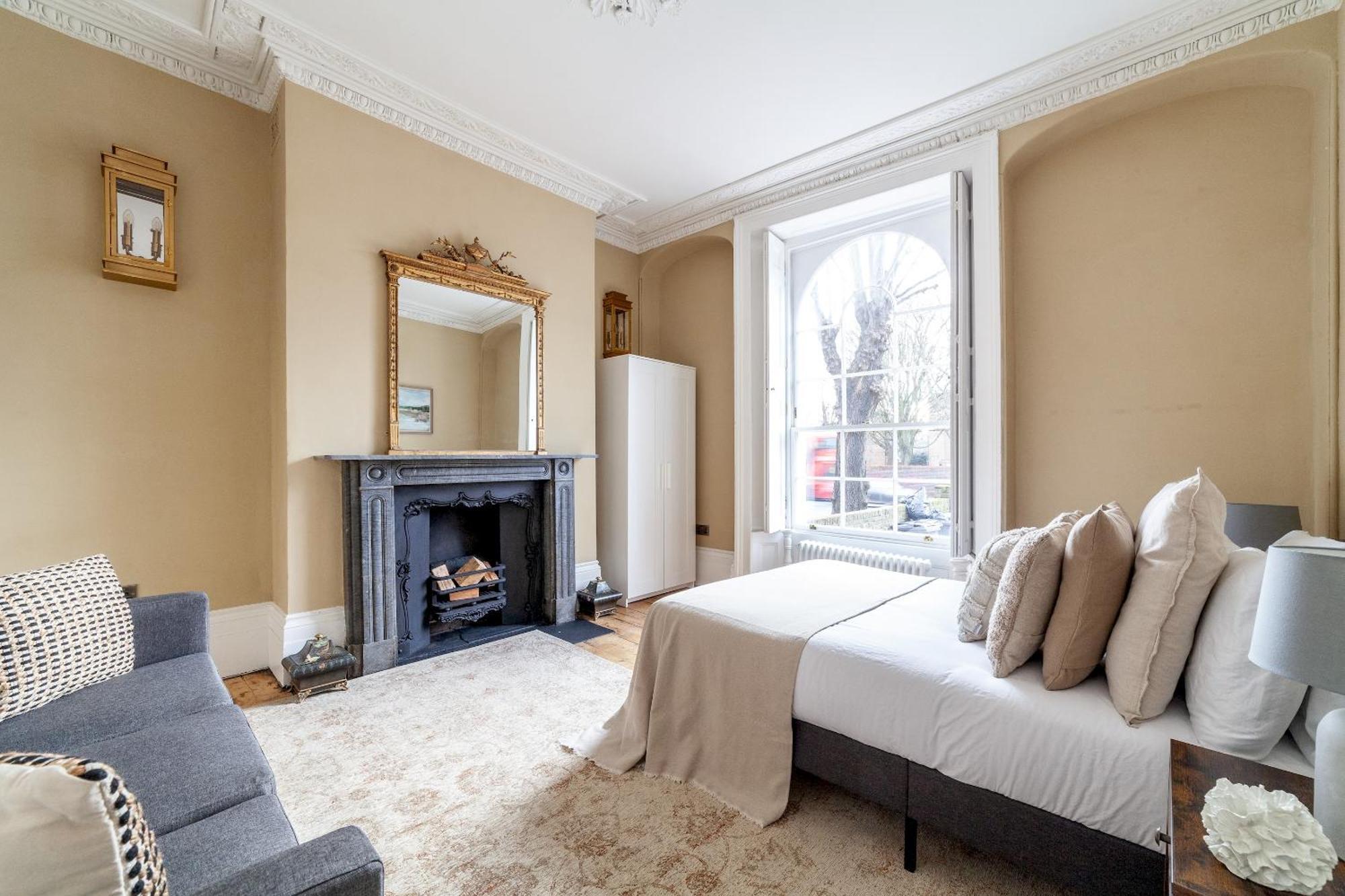 The New Cross Premier Rooms Лондон Екстер'єр фото