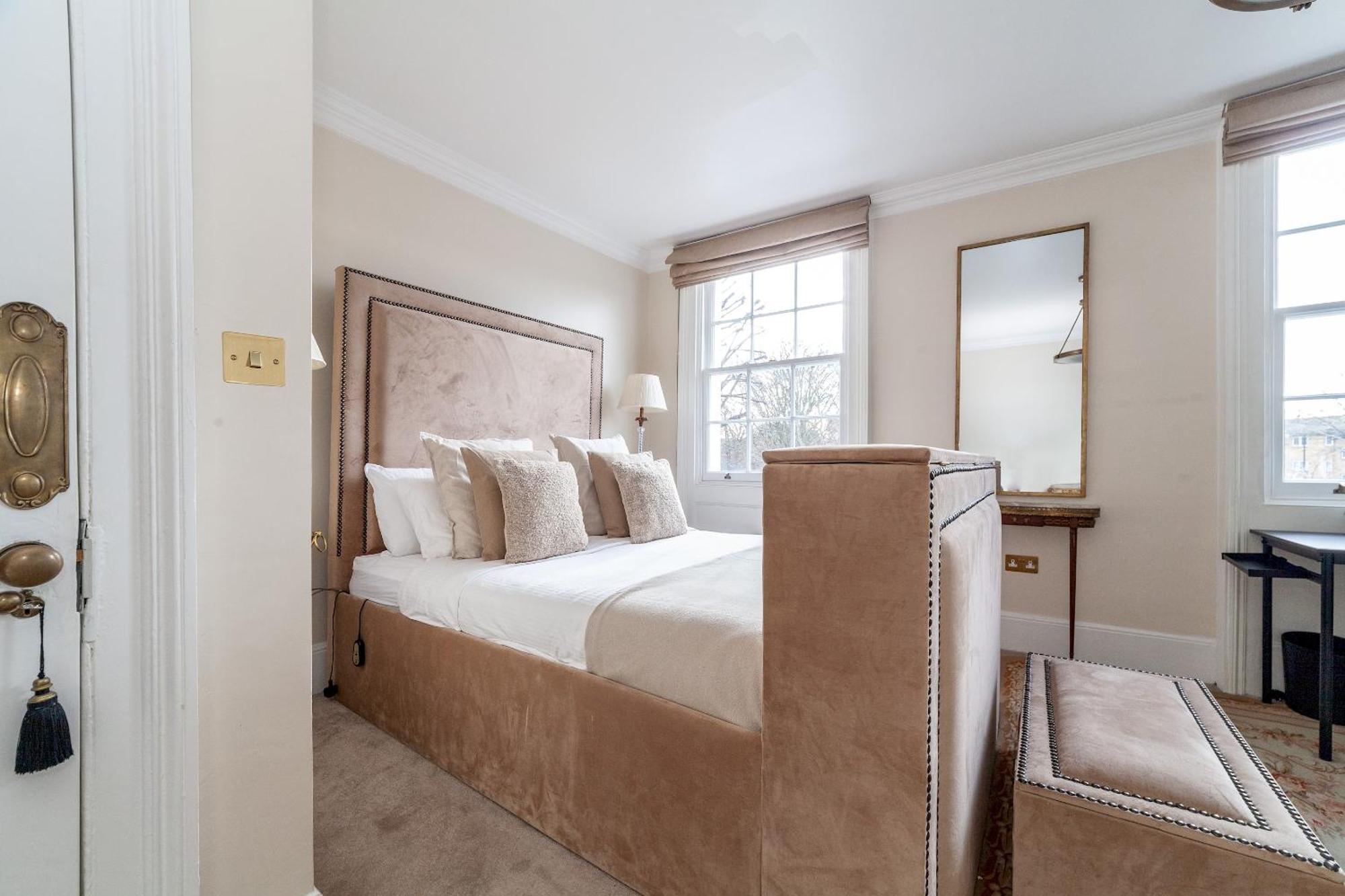 The New Cross Premier Rooms Лондон Екстер'єр фото